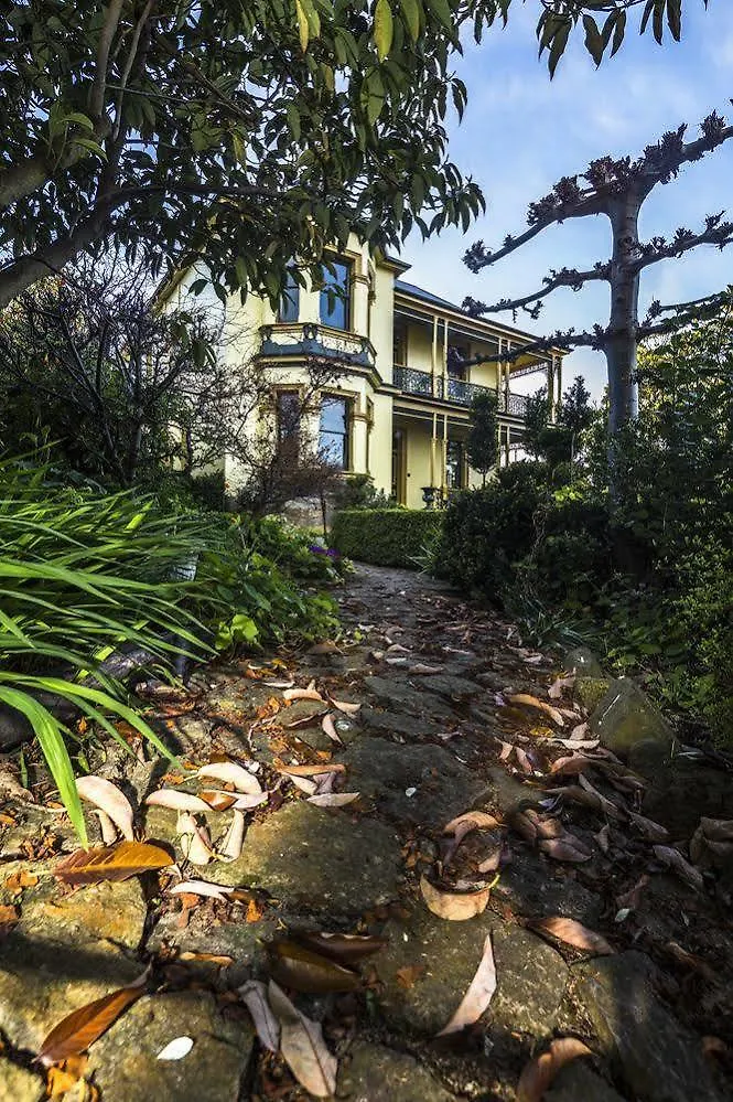 Corinda Contemporary Apartment Hobart