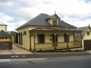Corinda Contemporary Apartment Hobart